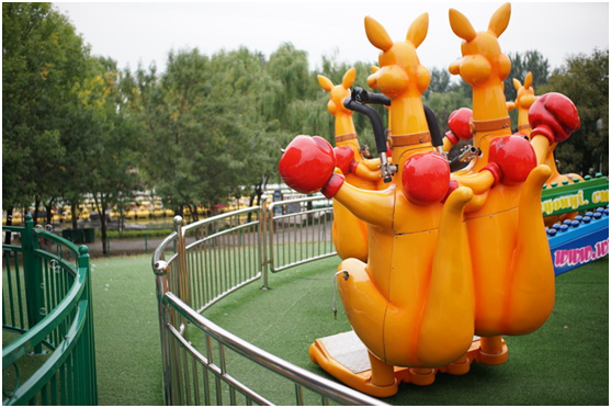 精細調(diào)焦與馥郁色彩 美科25mm f1.8鏡頭評測